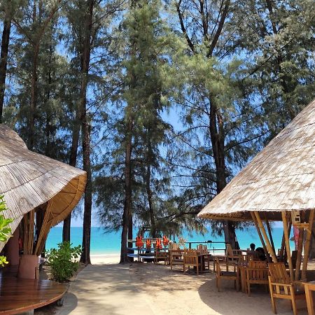 Long Beach Chalet - Sha Extra Plus Koh Lanta Bagian luar foto