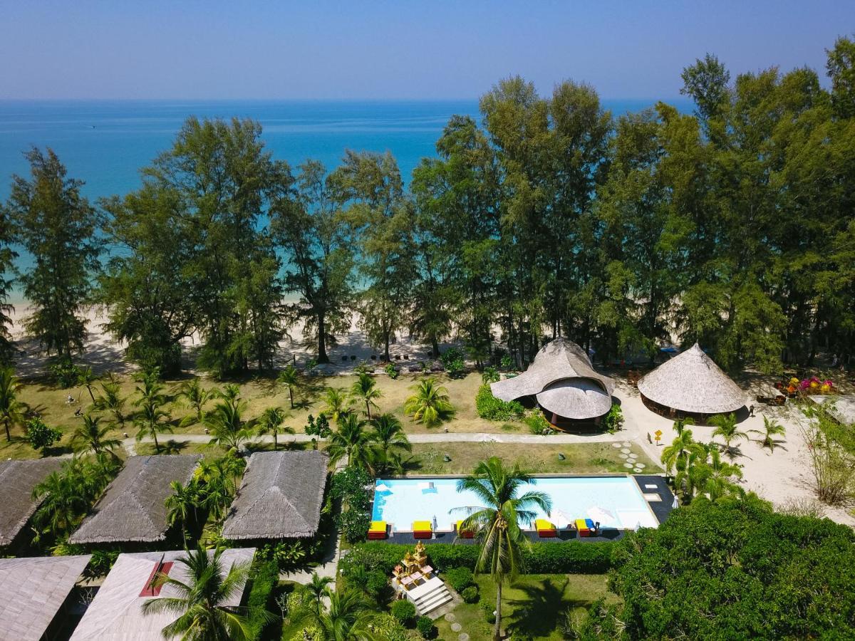 Long Beach Chalet - Sha Extra Plus Koh Lanta Bagian luar foto